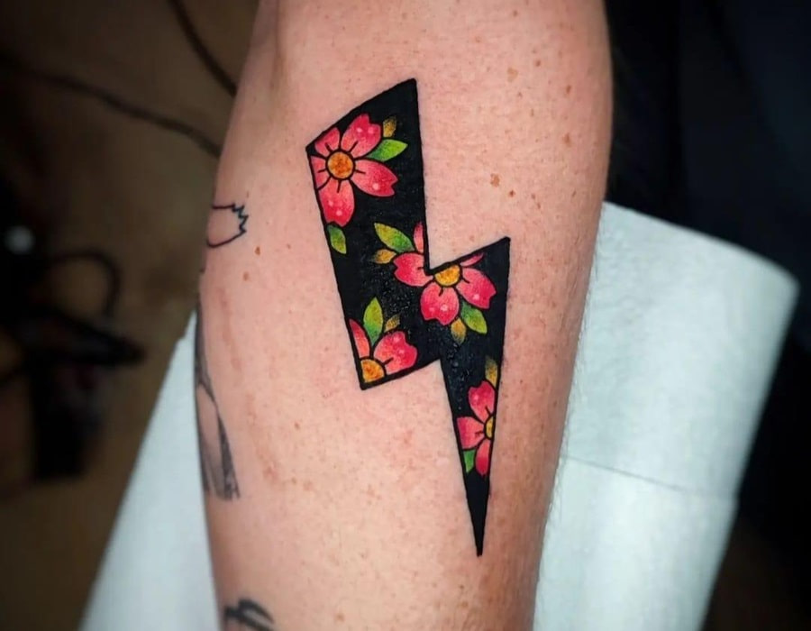 tatuajes de flores para mujeres​ - JACINTO TATTOO